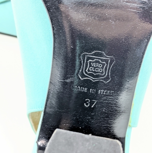 VINTAGE Gianni Versace Mint Green Silk Pumps - Picture 3 of 8